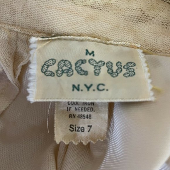 🔴 Vintage CACTUS NY Beige Lace 1960s/1970s Dress - Picture 12 of 12